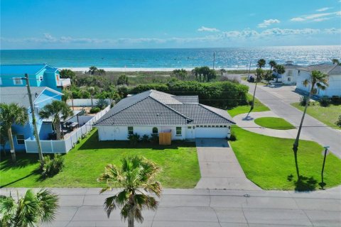 House in Flagler Beach, Florida 4 bedrooms, 230.21 sq.m. № 2115945 - photo 3
