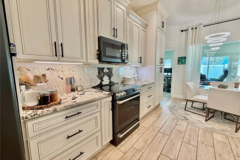 House in Flagler Beach, Florida 4 bedrooms, 230.21 sq.m. № 2115945 - photo 16
