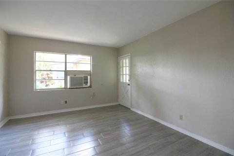 Apartment in Lakeland, Florida 2 bedrooms, 70.7 sq.m. № 2117941 - photo 3