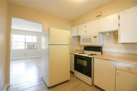 Apartment in Lakeland, Florida 2 bedrooms, 70.7 sq.m. № 2117941 - photo 6