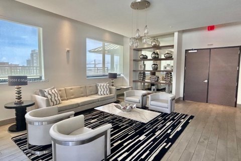 Condo in Miami, Florida, 2 bedrooms  № 1964403 - photo 28