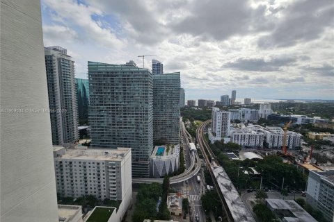 Condo in Miami, Florida, 2 bedrooms  № 1964403 - photo 6