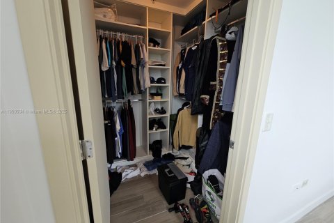 Condo in Miami, Florida, 2 bedrooms  № 1964403 - photo 8