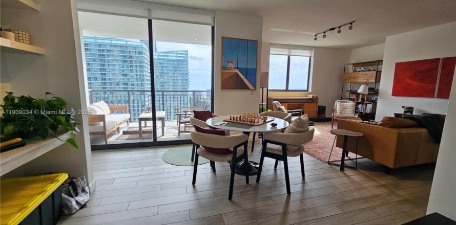 Condo in Miami, Florida, 2 bedrooms  № 1964403
