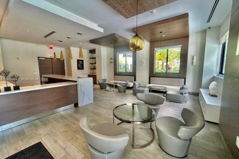 Condo in Miami, Florida, 2 bedrooms  № 1964403 - photo 26