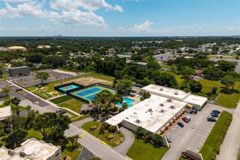 Condo in Saint Petersburg, Florida, 1 bedroom  № 2394217 - photo 29