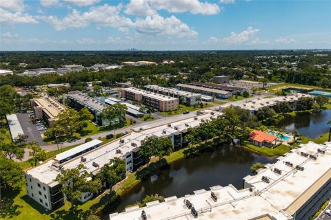 Condo in Saint Petersburg, Florida, 1 bedroom  № 2394217 - photo 23