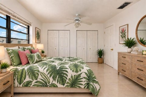 Condo in Saint Petersburg, Florida, 1 bedroom  № 2394217 - photo 15