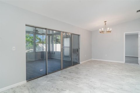 House in Bradenton, Florida 3 bedrooms, 152.08 sq.m. № 1820698 - photo 5