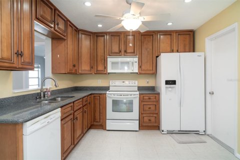 House in Bradenton, Florida 3 bedrooms, 152.08 sq.m. № 1820698 - photo 2