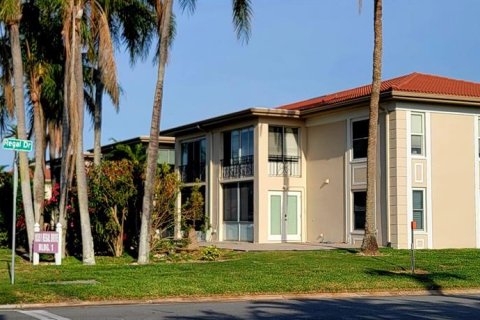 Copropriété à vendre à Largo, Floride: 2 chambres, 113.81 m2 № 1581297 - photo 2