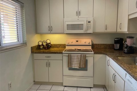 Copropriété à vendre à Largo, Floride: 2 chambres, 113.81 m2 № 1581297 - photo 10