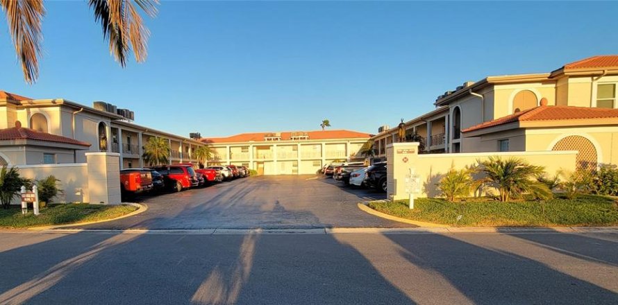 Condo à Largo, Floride, 2 chambres  № 1581297