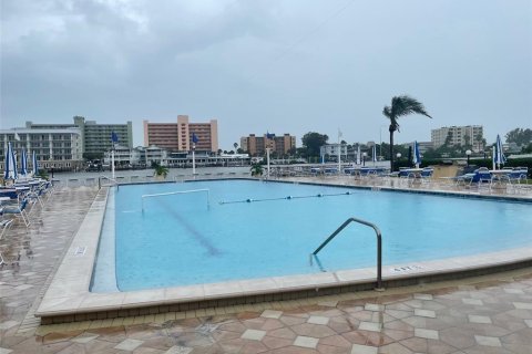 Copropriété à vendre à Largo, Floride: 2 chambres, 113.81 m2 № 1581297 - photo 6