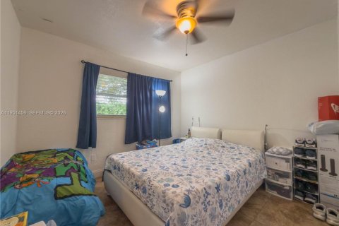 Casa en venta en Miami Springs, Florida, 5 dormitorios, 202.71 m2 № 2006494 - foto 25