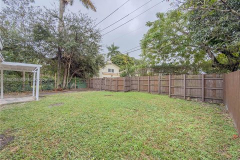 Casa en venta en Miami Springs, Florida, 5 dormitorios, 202.71 m2 № 2006494 - foto 22