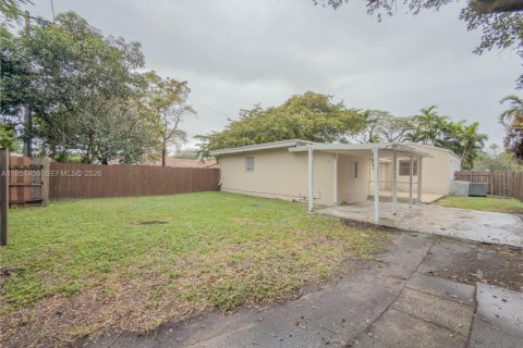 Casa en venta en Miami Springs, Florida, 5 dormitorios, 202.71 m2 № 2006494 - foto 23