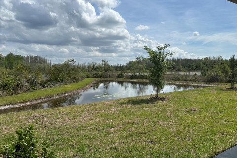 Touwnhouse à louer à Land O' Lakes, Floride: 3 chambres, 155.43 m2 № 2412544 - photo 11