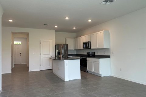 Touwnhouse à louer à Land O' Lakes, Floride: 3 chambres, 155.43 m2 № 2412544 - photo 2