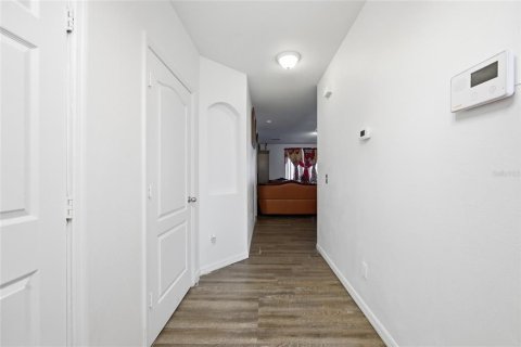 House in Orlando, Florida 4 bedrooms, 143.91 sq.m. № 2225083 - photo 7