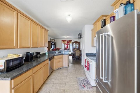 House in Orlando, Florida 4 bedrooms, 143.91 sq.m. № 2225083 - photo 16