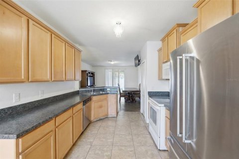 House in Orlando, Florida 4 bedrooms, 143.91 sq.m. № 2225083 - photo 13
