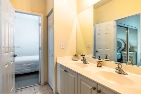 Adosado en venta en Oakland Park, Florida, 3 dormitorios, 139.73 m2 № 1889957 - foto 26