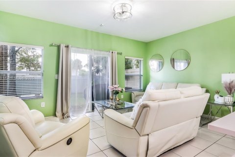 Adosado en venta en Oakland Park, Florida, 3 dormitorios, 139.73 m2 № 1889957 - foto 16