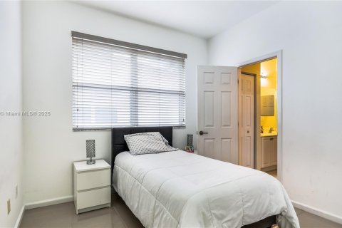 Adosado en venta en Oakland Park, Florida, 3 dormitorios, 139.73 m2 № 1889957 - foto 28