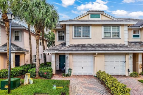 Adosado en venta en Oakland Park, Florida, 3 dormitorios, 139.73 m2 № 1889957 - foto 1