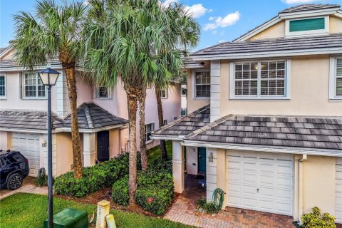 Adosado en venta en Oakland Park, Florida, 3 dormitorios, 139.73 m2 № 1889957 - foto 3