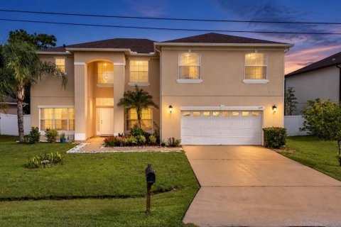 House in Kissimmee, Florida 4 bedrooms, 238.85 sq.m. № 2285045