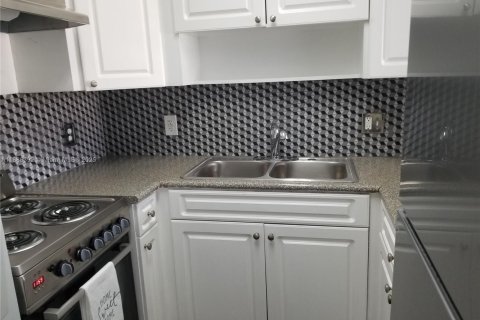 Condominio en venta en Miami, Florida, 2 dormitorios, 65.03 m2 № 1942402 - foto 8