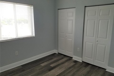 Condominio en venta en Miami, Florida, 2 dormitorios, 65.03 m2 № 1942402 - foto 17