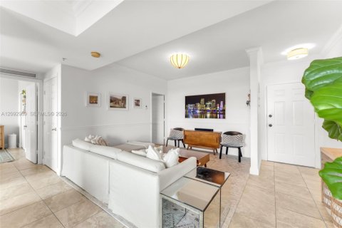Copropriété à vendre à Miami, Floride: 2 chambres, 120.4 m2 № 2378478 - photo 4