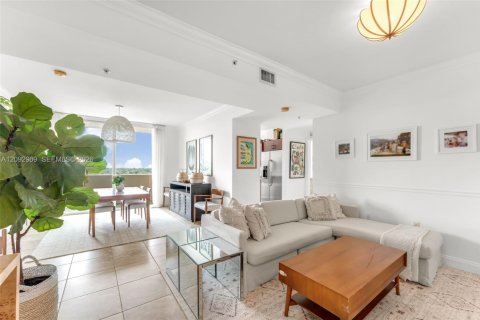 Copropriété à vendre à Miami, Floride: 2 chambres, 120.4 m2 № 2378478 - photo 3