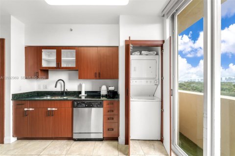 Copropriété à vendre à Miami, Floride: 2 chambres, 120.4 m2 № 2378478 - photo 10