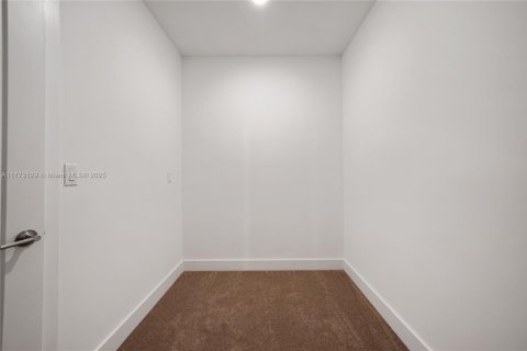 Townhouse in Dania Beach, Florida 3 bedrooms, 146.97 sq.m. № 1741445 - photo 21