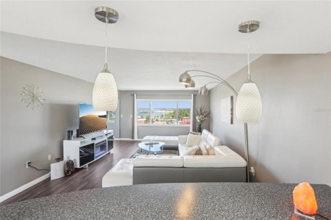 Copropriété à vendre à Saint Petersburg, Floride: 1 chambre, 75.72 m2 № 1657863 - photo 1