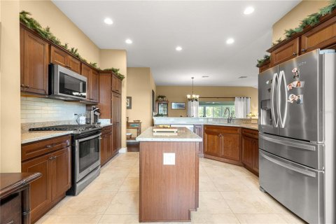 Casa en venta en The Villages, Florida, 4 dormitorios, 208.84 m2 № 1912535 - foto 15