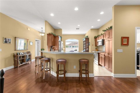 House in The Villages, Florida 4 bedrooms, 208.84 sq.m. № 1912535 - photo 14
