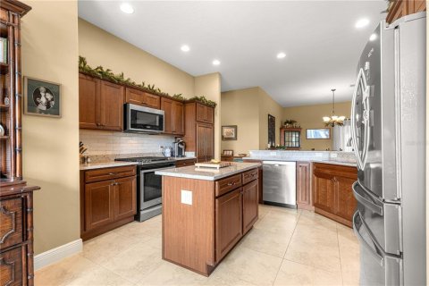 Casa en venta en The Villages, Florida, 4 dormitorios, 208.84 m2 № 1912535 - foto 19