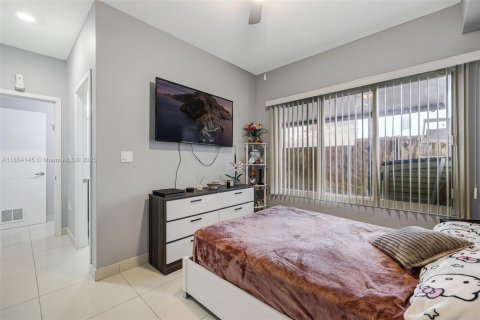 Casa en venta en Homestead, Florida, 4 dormitorios, 133.22 m2 № 1891162 - foto 22