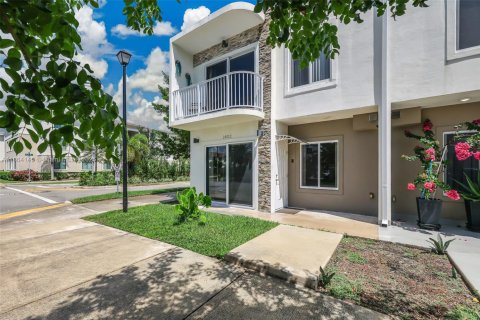 Casa en venta en Homestead, Florida, 4 dormitorios, 133.22 m2 № 1891162 - foto 2