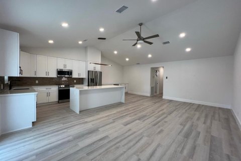 Villa ou maison à louer à Oakland Park, Floride: 3 chambres, 139.35 m2 № 2439185 - photo 4