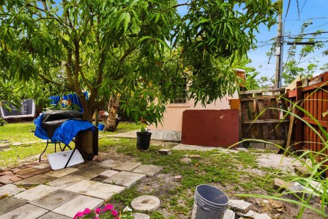 Immobilier commercial à vendre à Pompano Beach, Floride: 214.14 m2 № 2187633 - photo 5