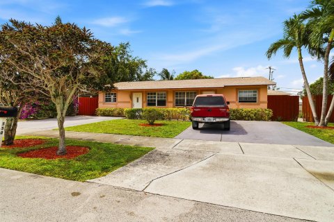 Immobilier commercial à vendre à Pompano Beach, Floride: 214.14 m2 № 2187633 - photo 3