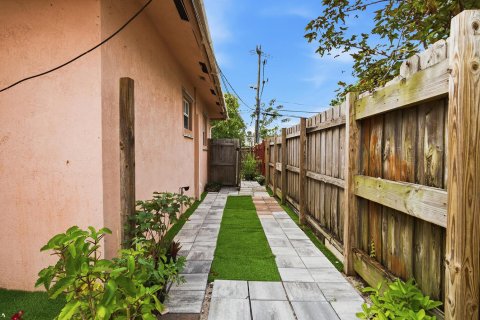 Immobilier commercial à vendre à Pompano Beach, Floride: 214.14 m2 № 2187633 - photo 15