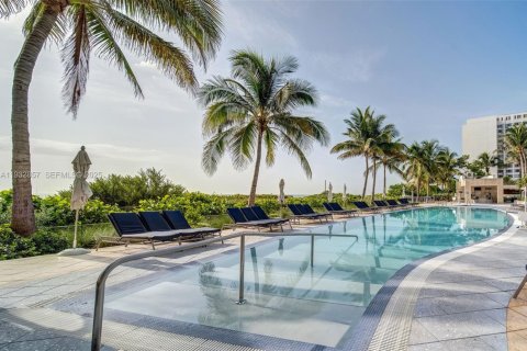 Condominio en alquiler en Miami Beach, Florida, 2 dormitorios, 145.39 m2 № 1991052 - foto 19