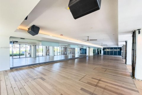 Condominio en alquiler en Miami Beach, Florida, 2 dormitorios, 145.39 m2 № 1991052 - foto 27